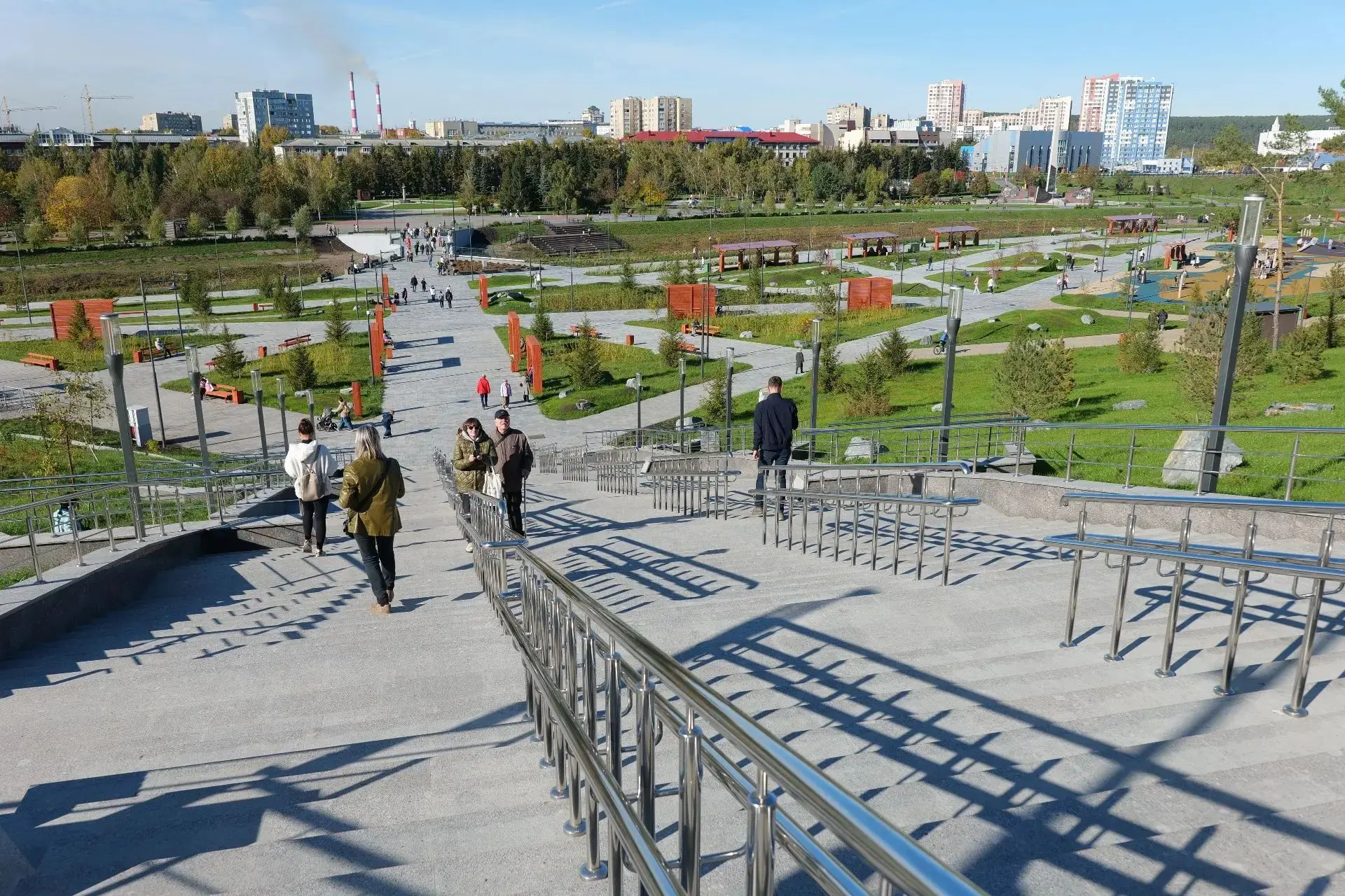 Парк у мемориального комплекса Александру Невскому открылся 💚