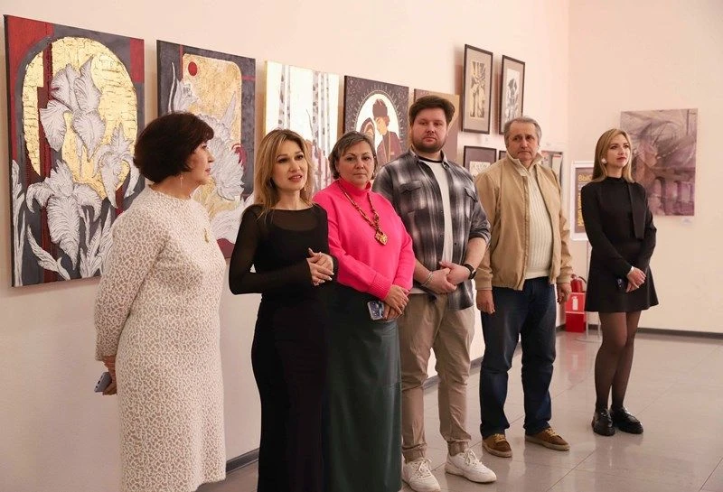 В КГИК открылась выставка "Монохром"  В фойе концертного зала Краснодарского государственного инстит