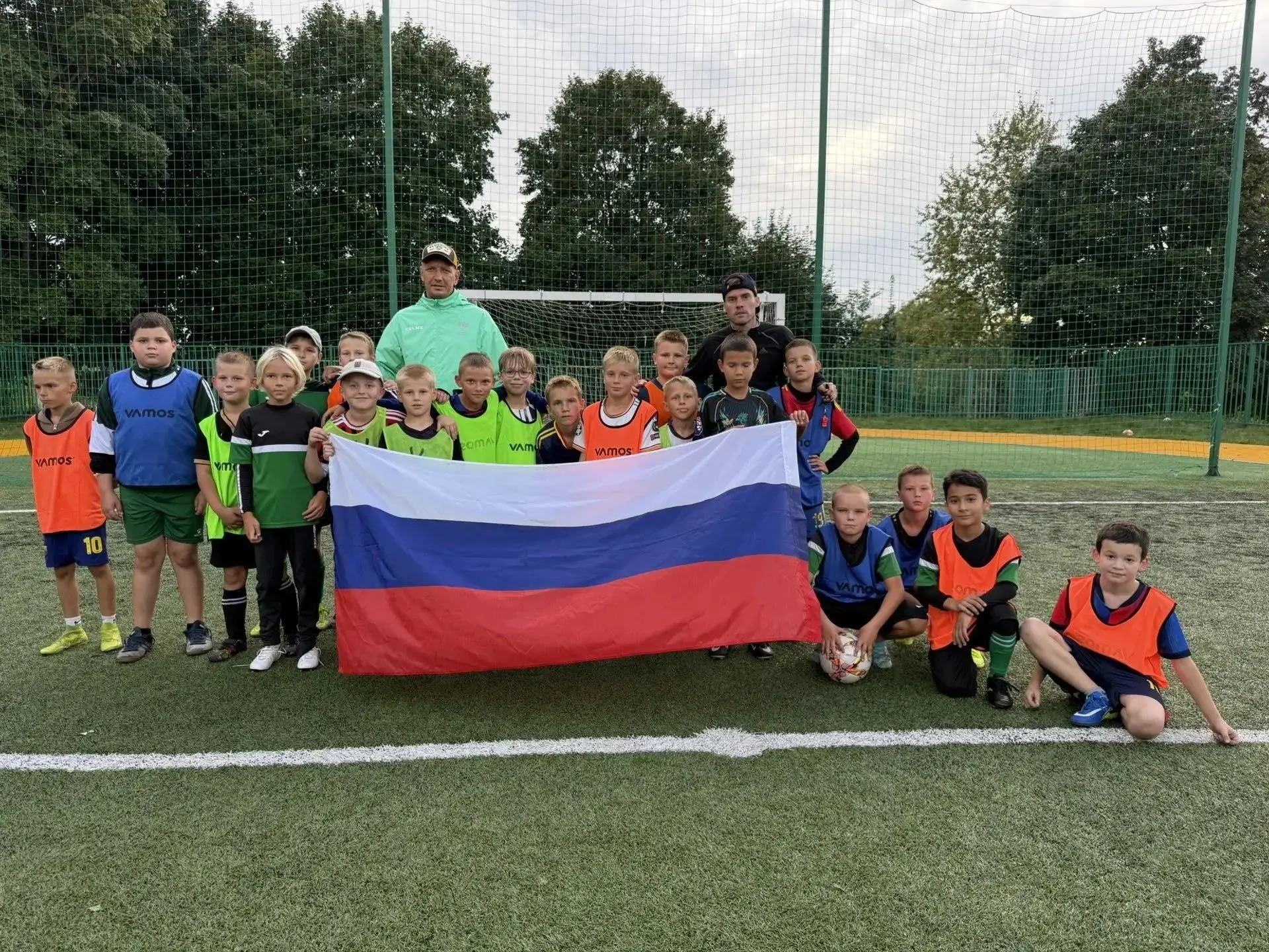 Сегодня в ФОК «Узловая‑Арена» прошёл турнир по мини‑футболу среди детских команд — он б...
