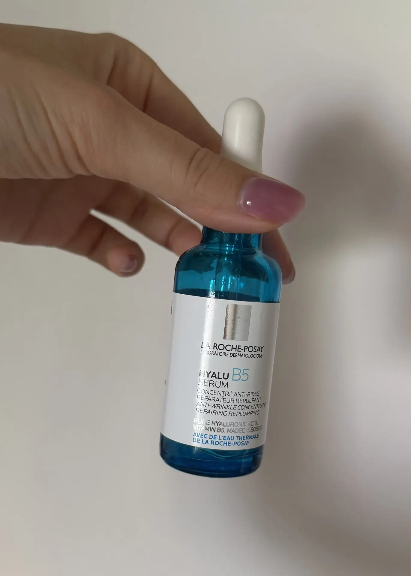 Обещанные пустые банки: 

Не куплю: 

Увлажняющая сыворотка La Roche-Posay. Купила только потому, чт