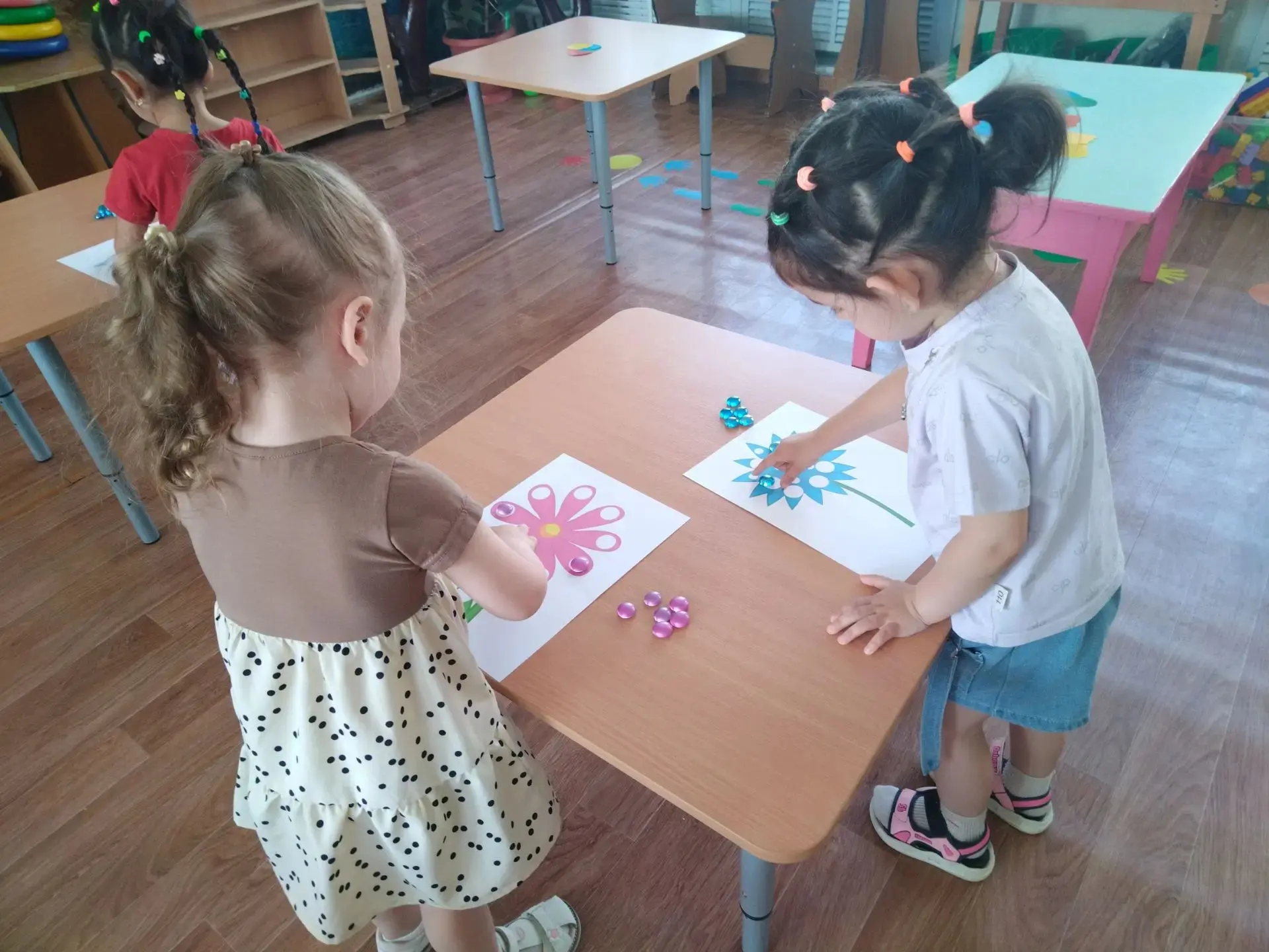 🌸🌼🌷 Доброе утро, страна Детства! 🌷🌼🌸
Сегодня в нашем саду не просто день, а настоящий Цветочны