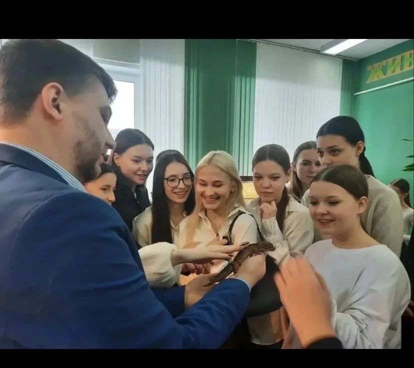 ⚡️У студентов 2 курса ПДО-2404 и 2403 прошла первая педагогическая практика «Введение в специальност