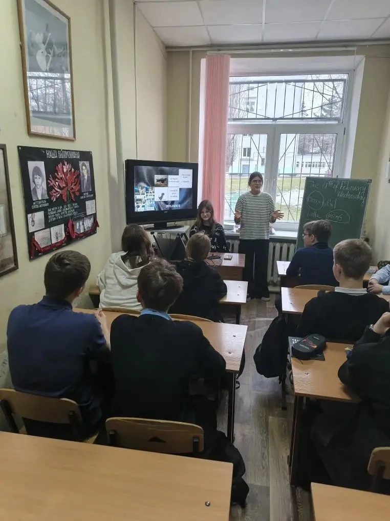 Учащиеся 9а,9б, 10а, 11б окунулись в историю развития английского языка! Увлекательное мероприятие о