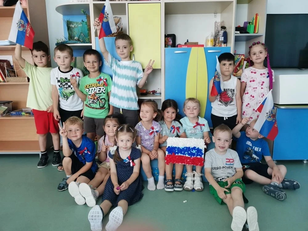 Сегодня в преддверии Дня России в 22 группе была проведена беседа о государственной символике нашей 