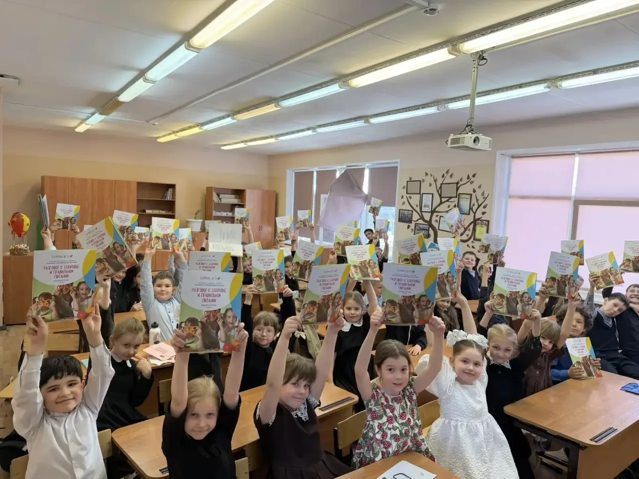 ✨ Ярко, интересно и с пользой! ✨  На этой неделе во 2 «А» и 2 «Б» прошло праздничное мероприятие, по