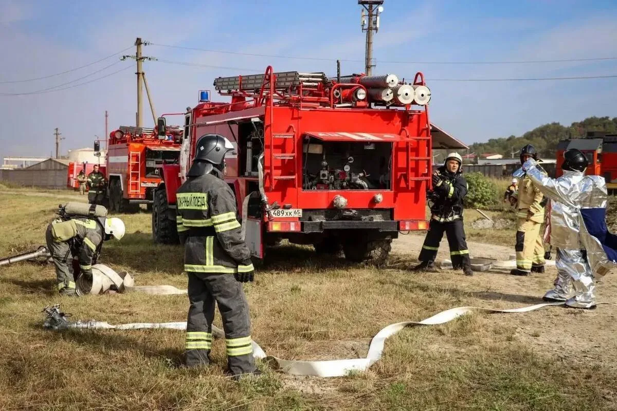 🚒 На Сахалине прошли учения по тушению пожара и ликвидации разлива
