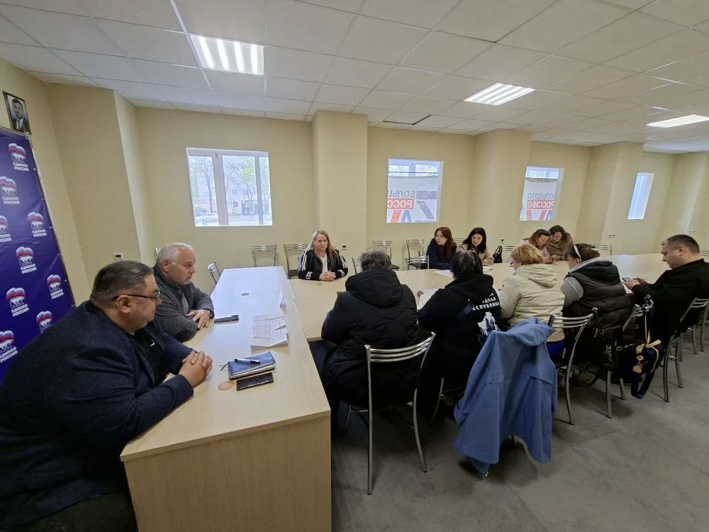 Состоялась встреча руководителя Управы Ильичевского внутригородского района города Мари...