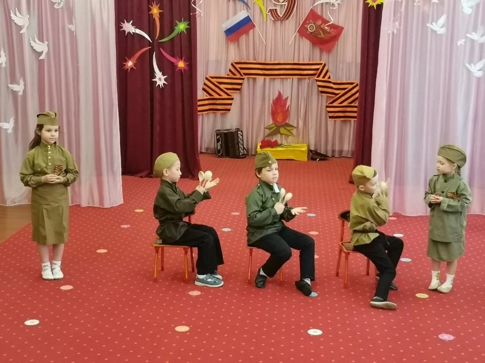 🇷🇺 В преддверии 9 Мая в дошкольных группах на Ольховской прошли мероприятия, посвящённые 81-летию со