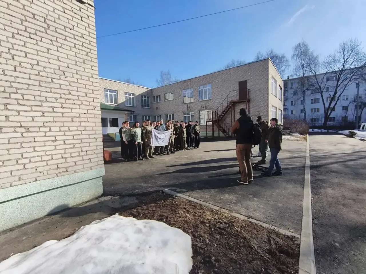 21.03. Юнармейская команда "Чеховцы" приняла участие в открытом турнире по лазертагу.  #образованиеп