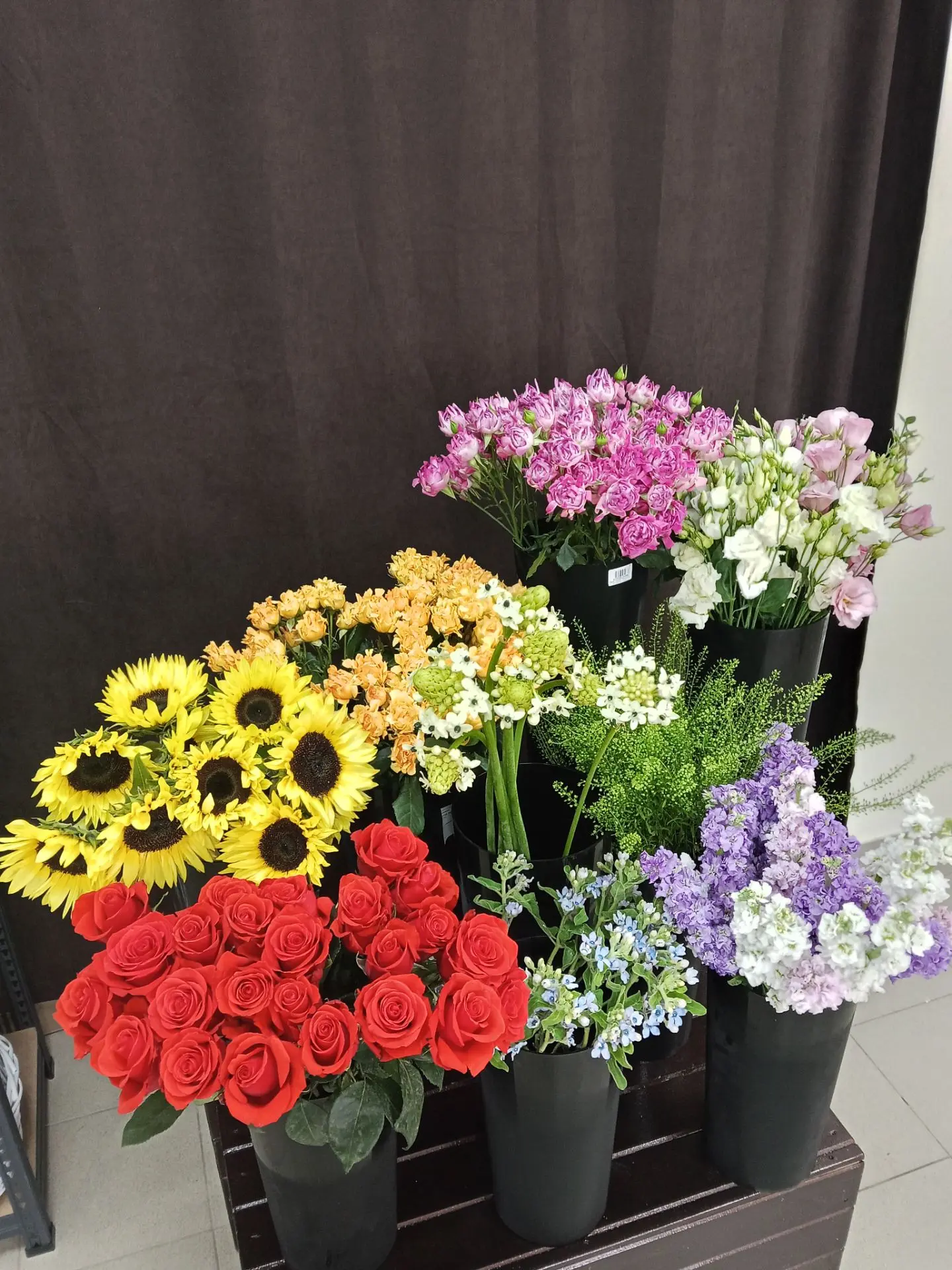 Свежая поставка - и это отличный повод порадовать близких! 💐