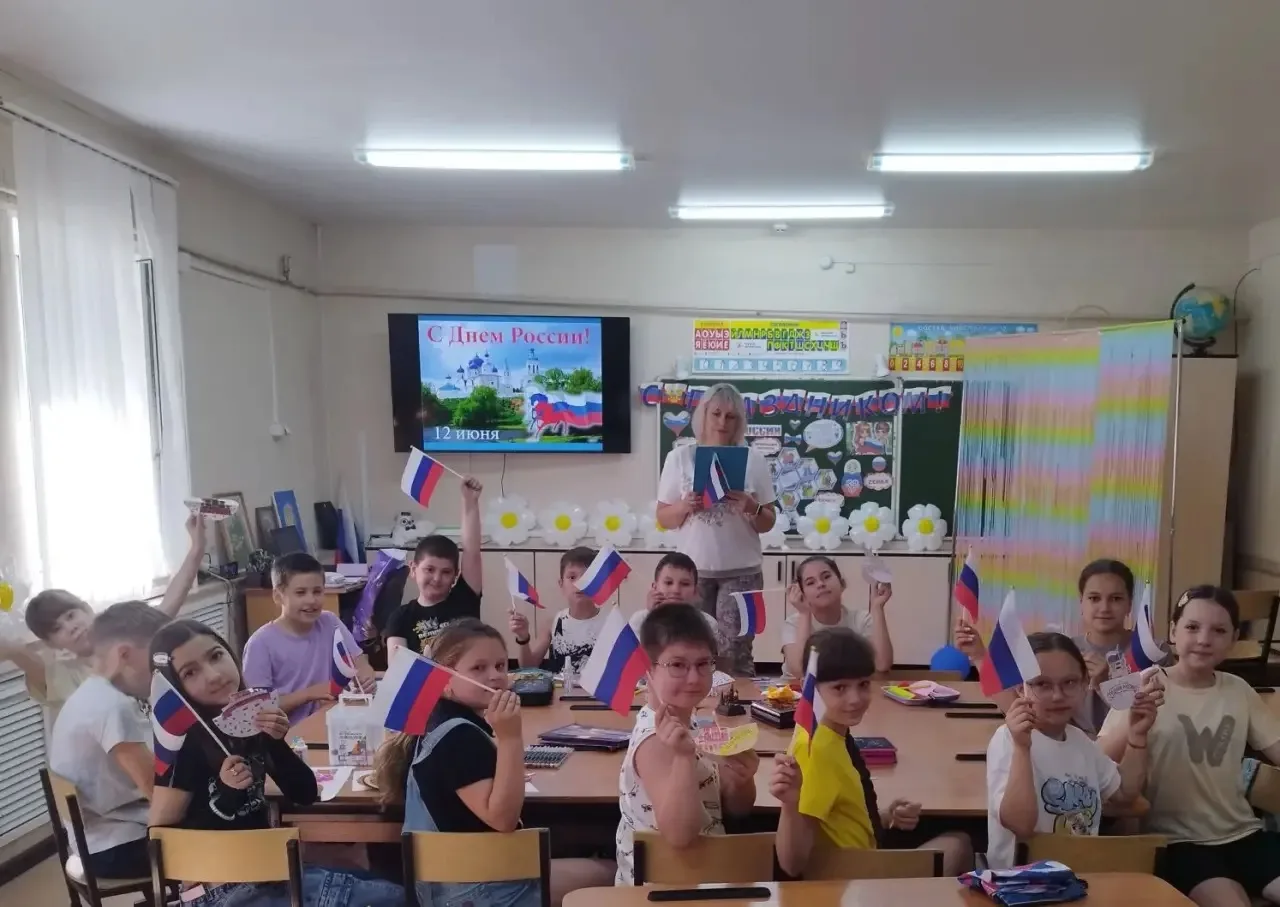🌞В лучах июньского солнца, наполняющего светом просторные классы, прошел особенный день в 3 "а" кла