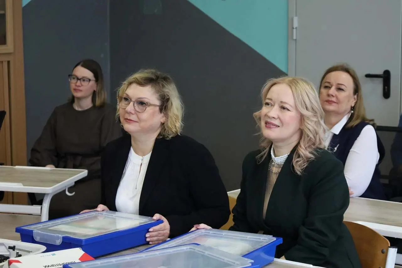 В десятилетие науки и технологий, объявленное Президентом России Владимиром Путиным, перед учителями