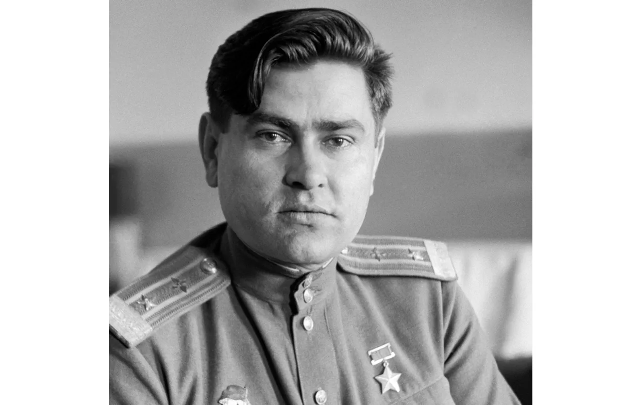 Алексей Петрович Маресьев – лётчик, Герой Советского Союза, человек, чьё имя стало сино...