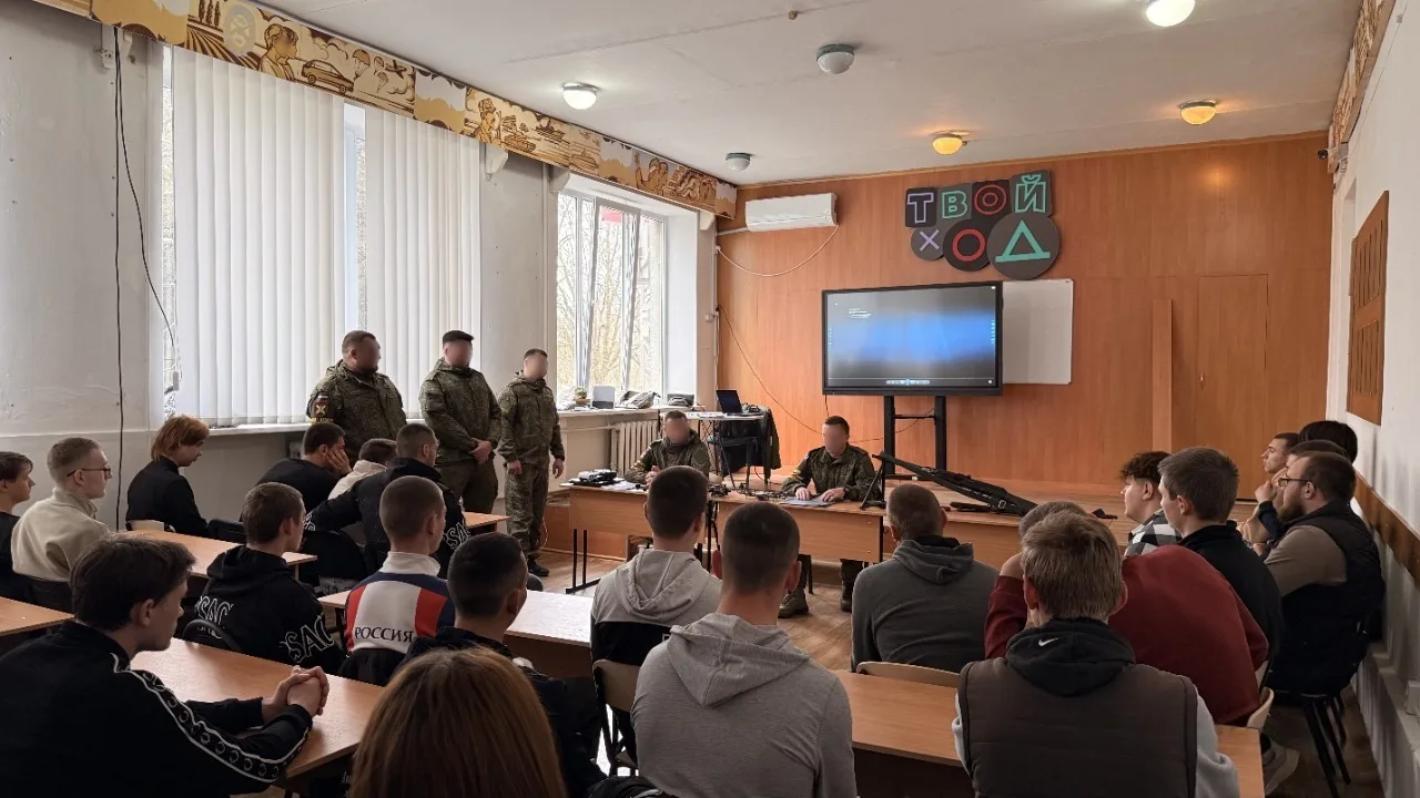 В ХАУ прошла встреча с представителями пункта отбора на военную службу по контракту!  🗓В Херсонском 