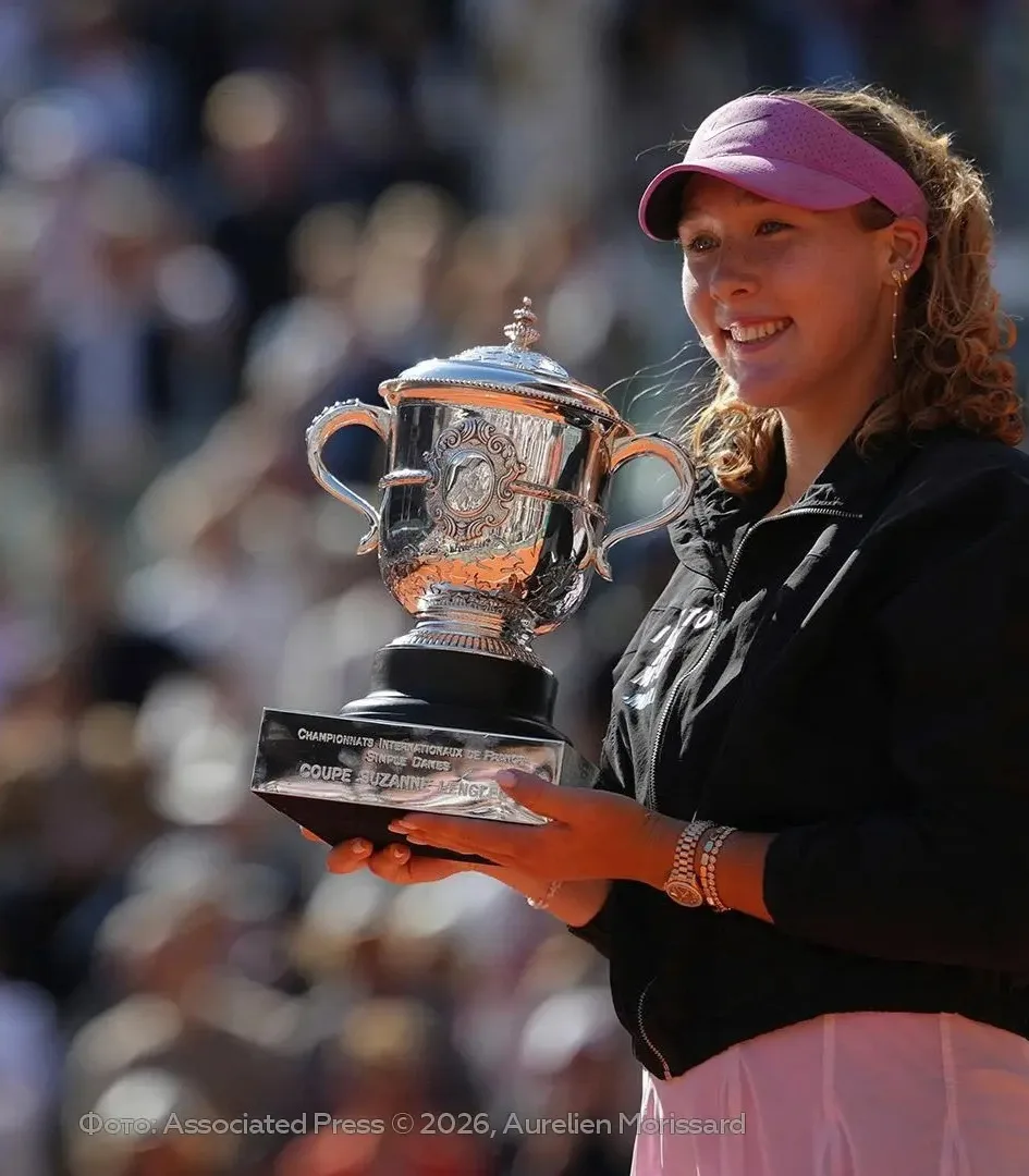 🏆 Мирра Андреева стала чемпионкой «Ролан Гаррос»! Российская теннисистка выиграла в финале у Майи Х