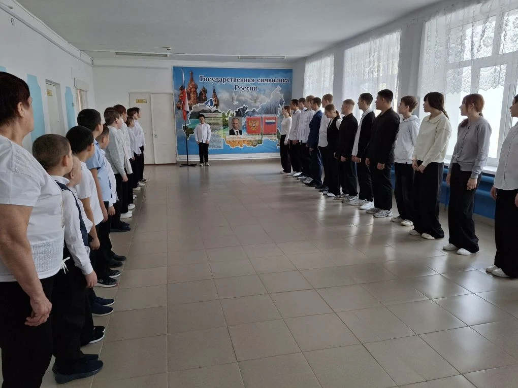 📝 Сегодня, 16 марта 2026 года, учебная неделя в школе традиционно началась с церемонии...