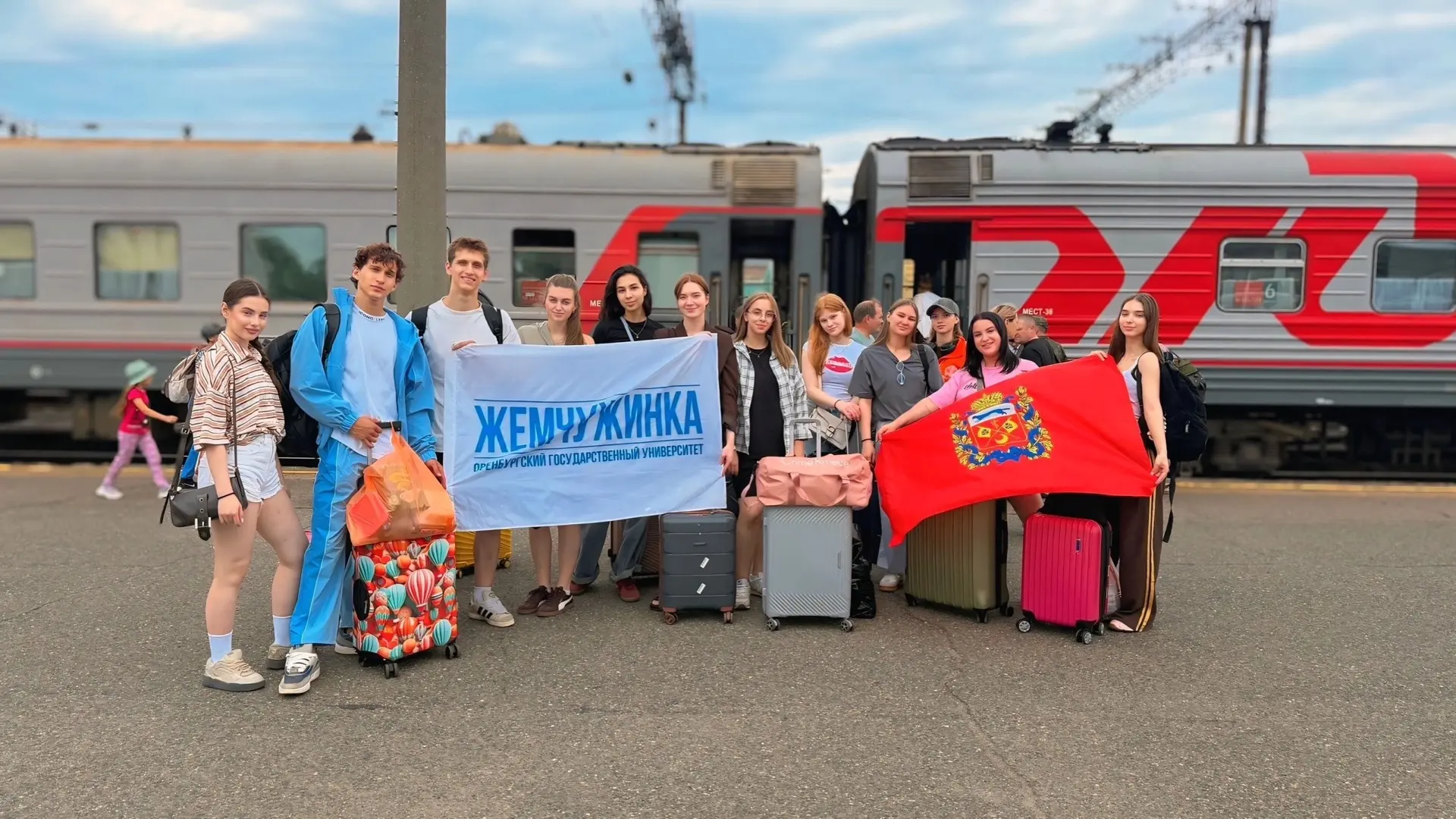Оренбург — на Студвесну в Красноярск🚀

Заслуженный коллектив эстрадного танца «Жемчужинка» Оренбург