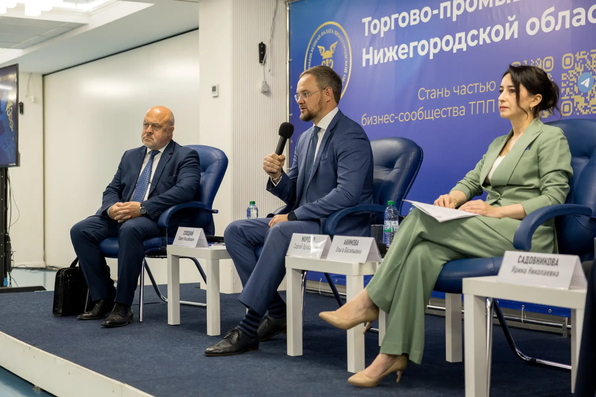 Вопросы бизнеса становятся решениями

Замгубернатора Сергей Морозов встретился с предпринимательским