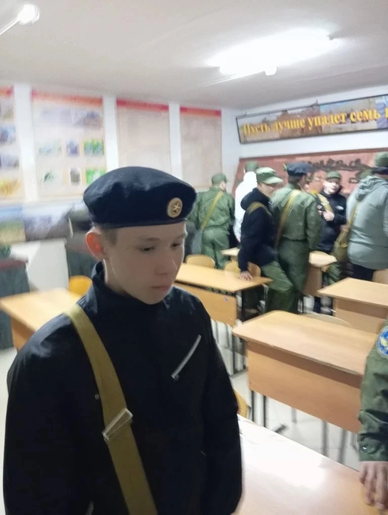 Второй день учебных сборов для учеников 8В класса МАОУ СОШ№5 г. Ишима выдался по-настоящему горячим!