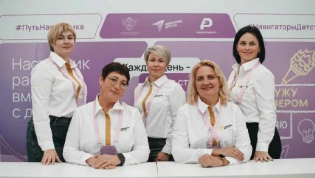 Один день из жизни советника по воспитанию  Знакомьтесь: Серебренникова Надежда Юрьевна — советник д