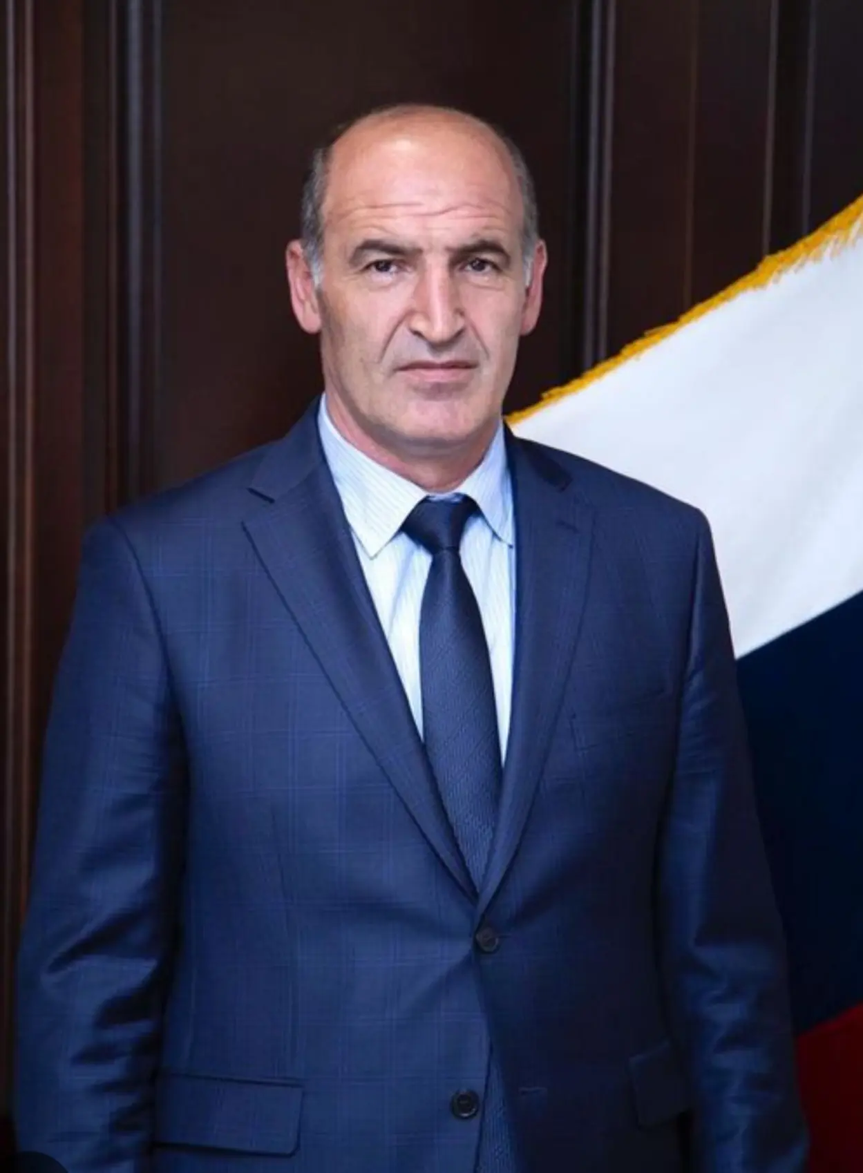Уважаемый Нурмагомед Махсутгаджиевич!