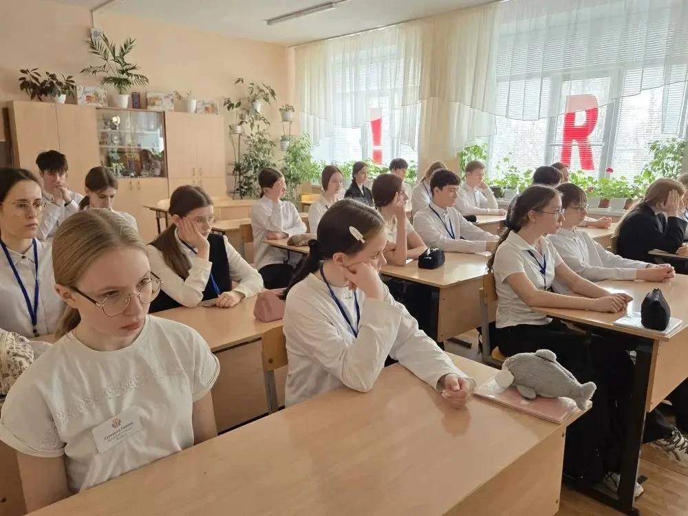 Чернобыль: 40 лет спустя.  30 апреля в 8Б классе прошёл урок памяти, посвящённый 40-й годовщине авар