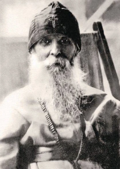 1880-ый год. В ранний час в столичную Александро-Невскую лавру приходит юный Василий Му...