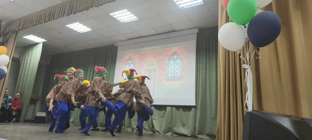 «Весенняя капель» в Кольцовской школе № 5 подарила яркие эмоции ученикам и их родителям    28 апреля