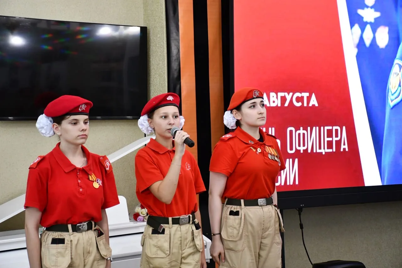 В Центральной библиотеке имени Ф. Алиевой  состоялось торжественное заседание клуба мол...