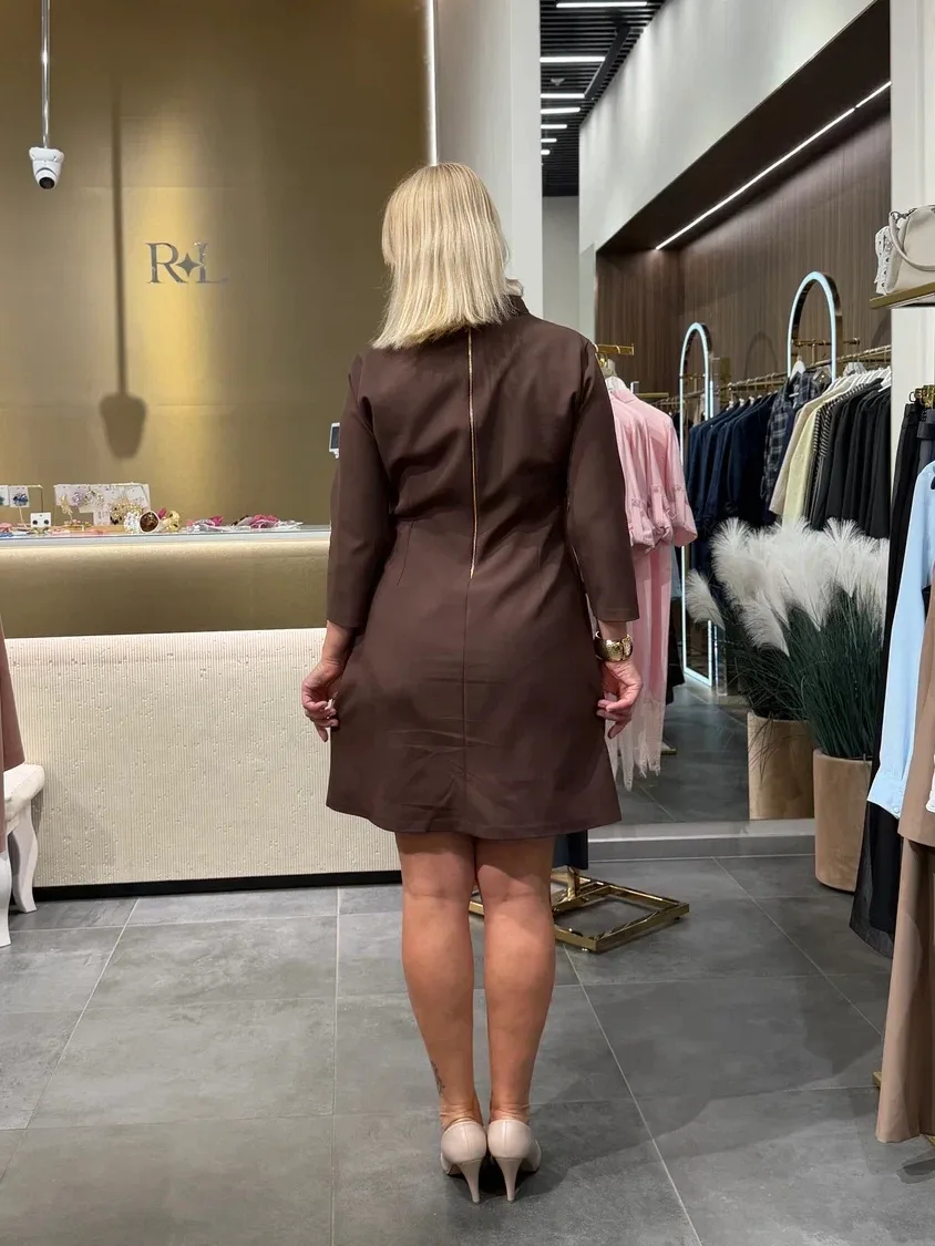 Ещё одно стильное и практичное платье на каждый день 🌟