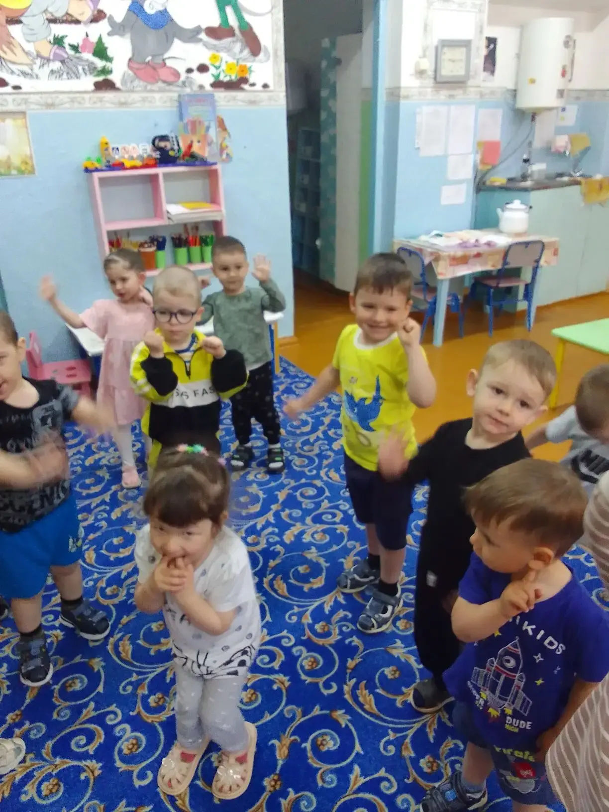 Солнечный хоровод на грядке🥕🍎

В нашей группе расцвело настоящее волшебство! Мы превратили малышей