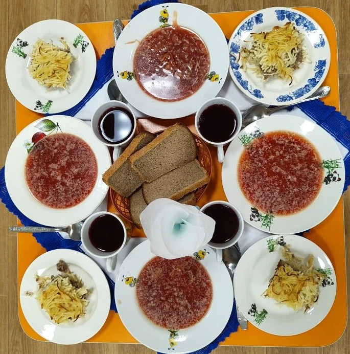 На связи рубрика "Вкусные будни"
Сегодня в нашем детском саду на:
🍽️Завтрак - каша молочная "Дружба