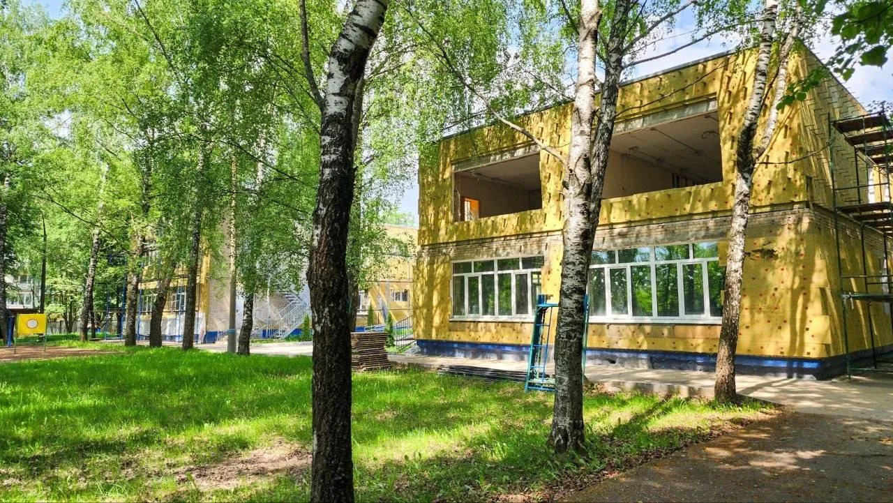 В детском саду на улице Подольской приступили к демонтажу стеклопакетов  Капитальный ремонт в дошкол