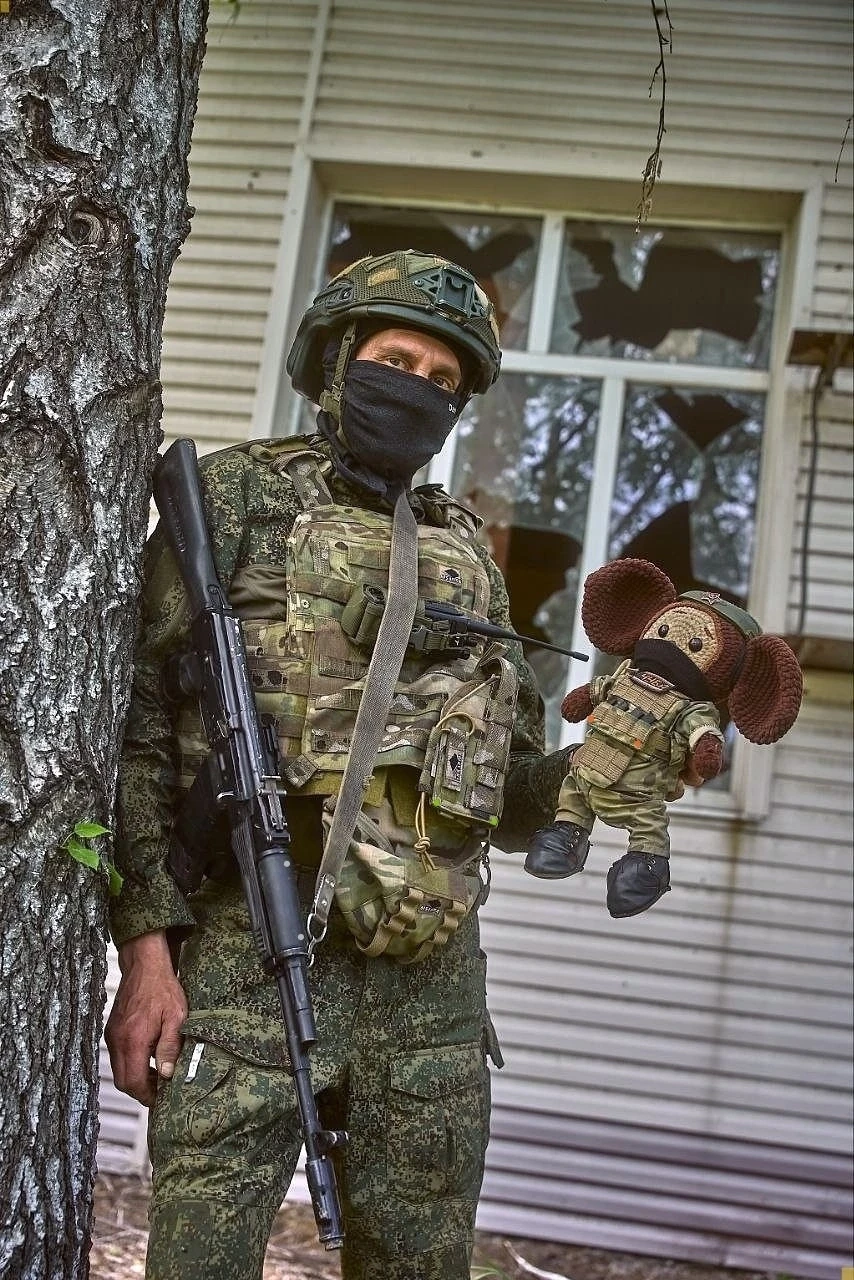 От нас с Чубой привет 🤙🇷🇺