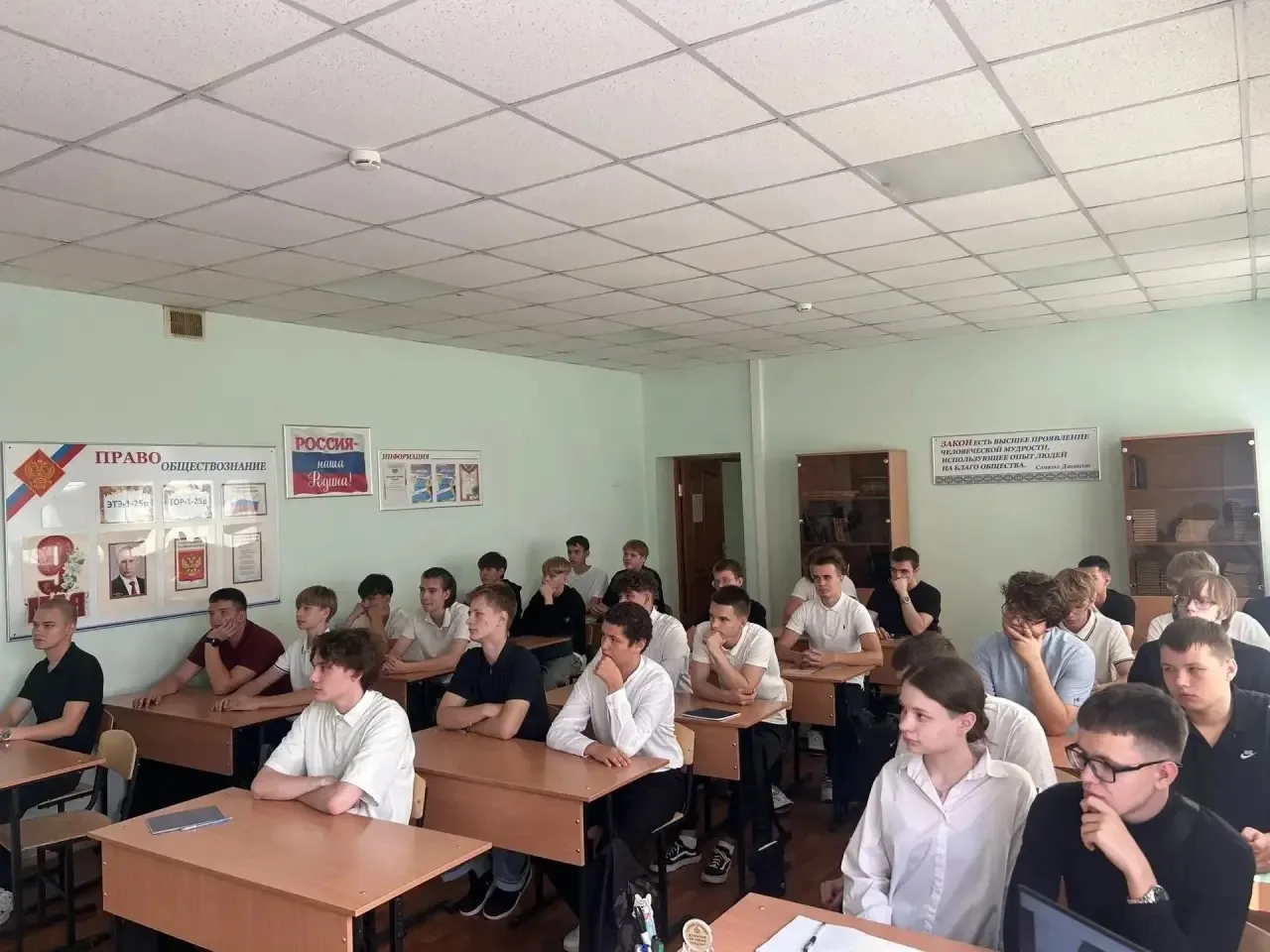 📝«Разговоры о важном» — связь поколений через историю великих дел
