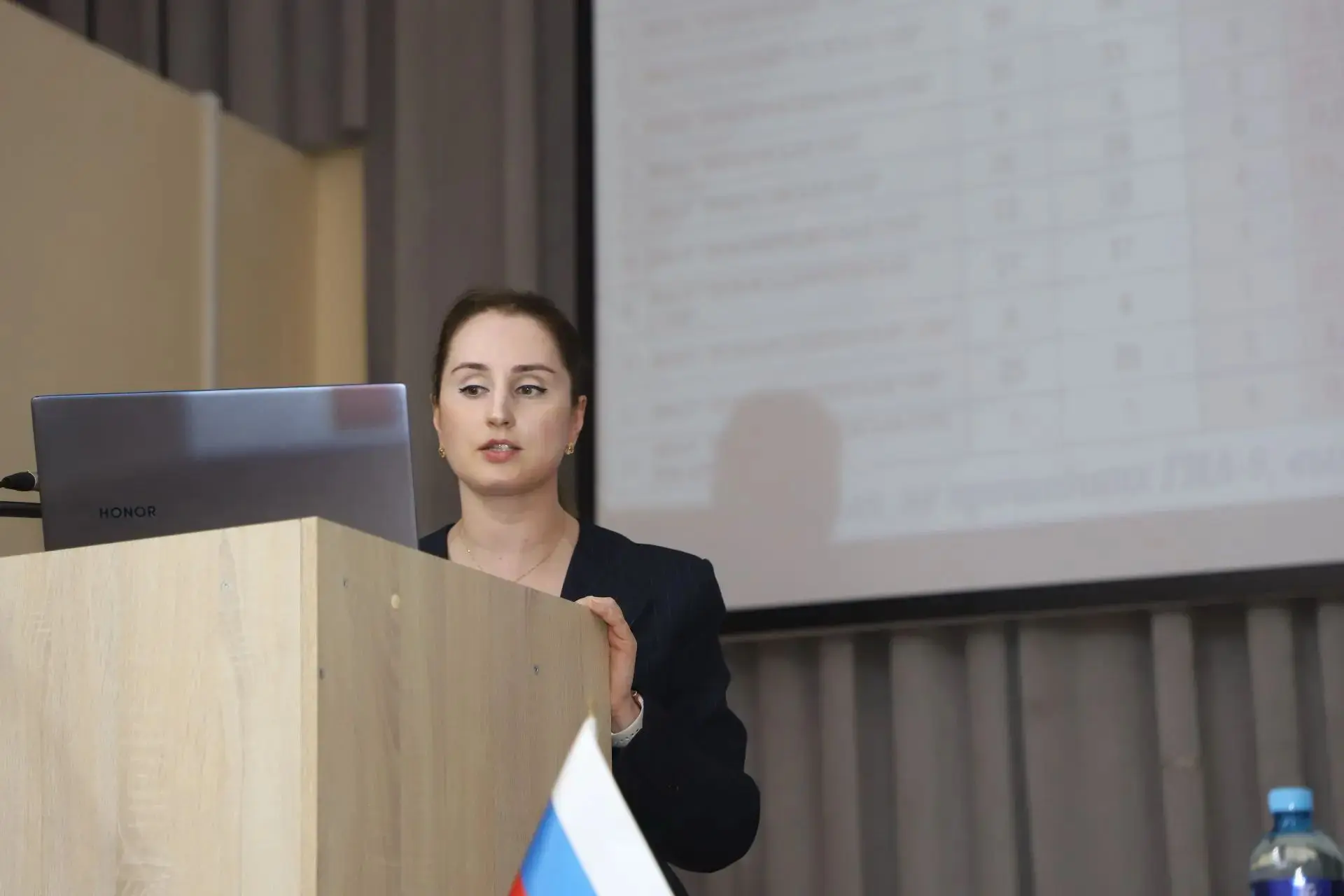 Аида Далгатова провела семинар-совещание с руководителями образовательных учреждений Ки...