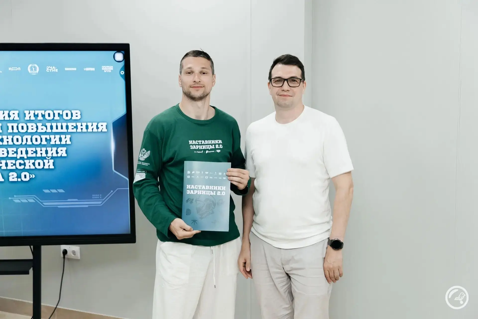 🎉 Гордимся нашим учителем! 🎉

Наш учитель физкультуры Артём Николаевич Чумак принял участие в воен