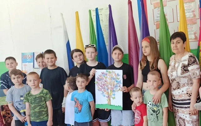 Сотрудник Новомихайловского музея провёл увлекательное занятие для детей летней оздоровительной площ