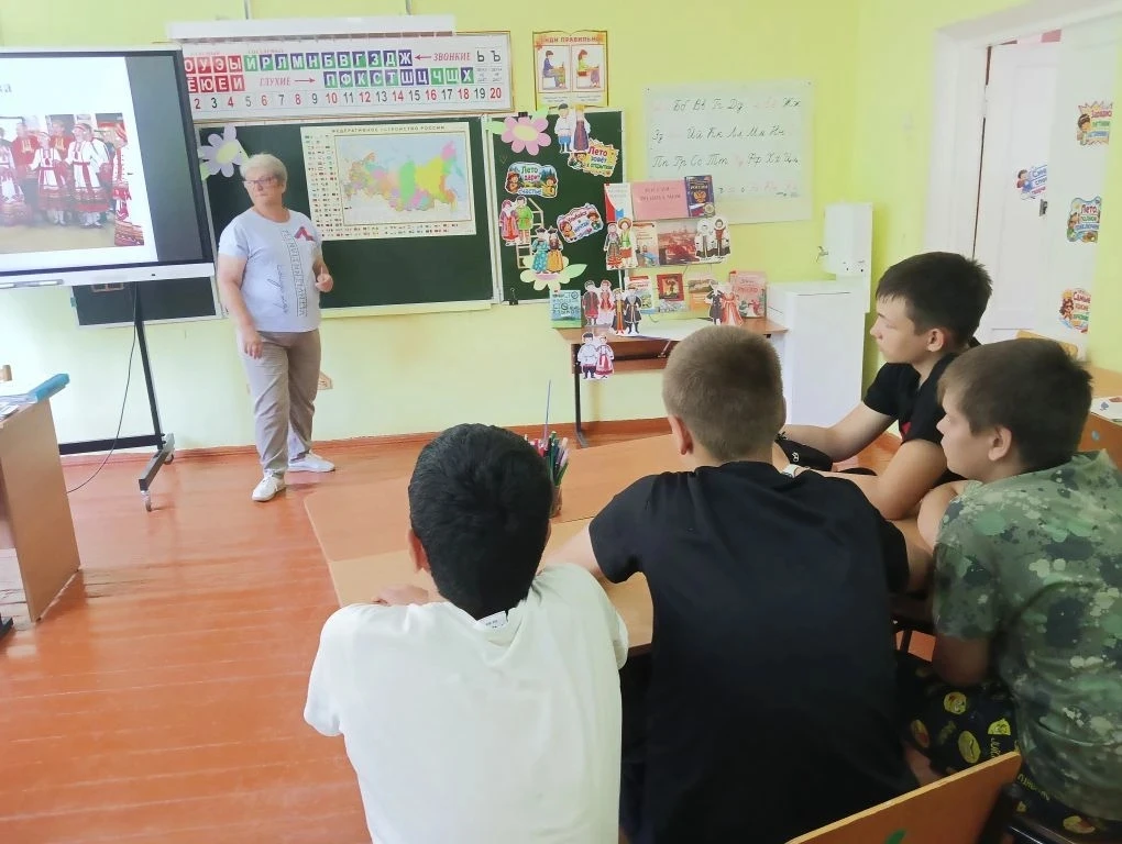 День 11-й: Сквозь образы, песни и символы любимой России🇷🇺🇷🇺🇷🇺
Мы продолжаем нашу «Российскую 