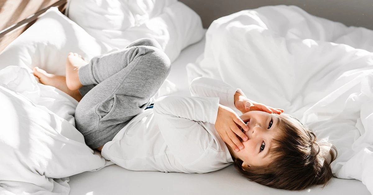 🛏️ «Он совсем перестал спать днём!» Нормально ли это?

Знакомая картина: обед пройден, а ребёнок бе