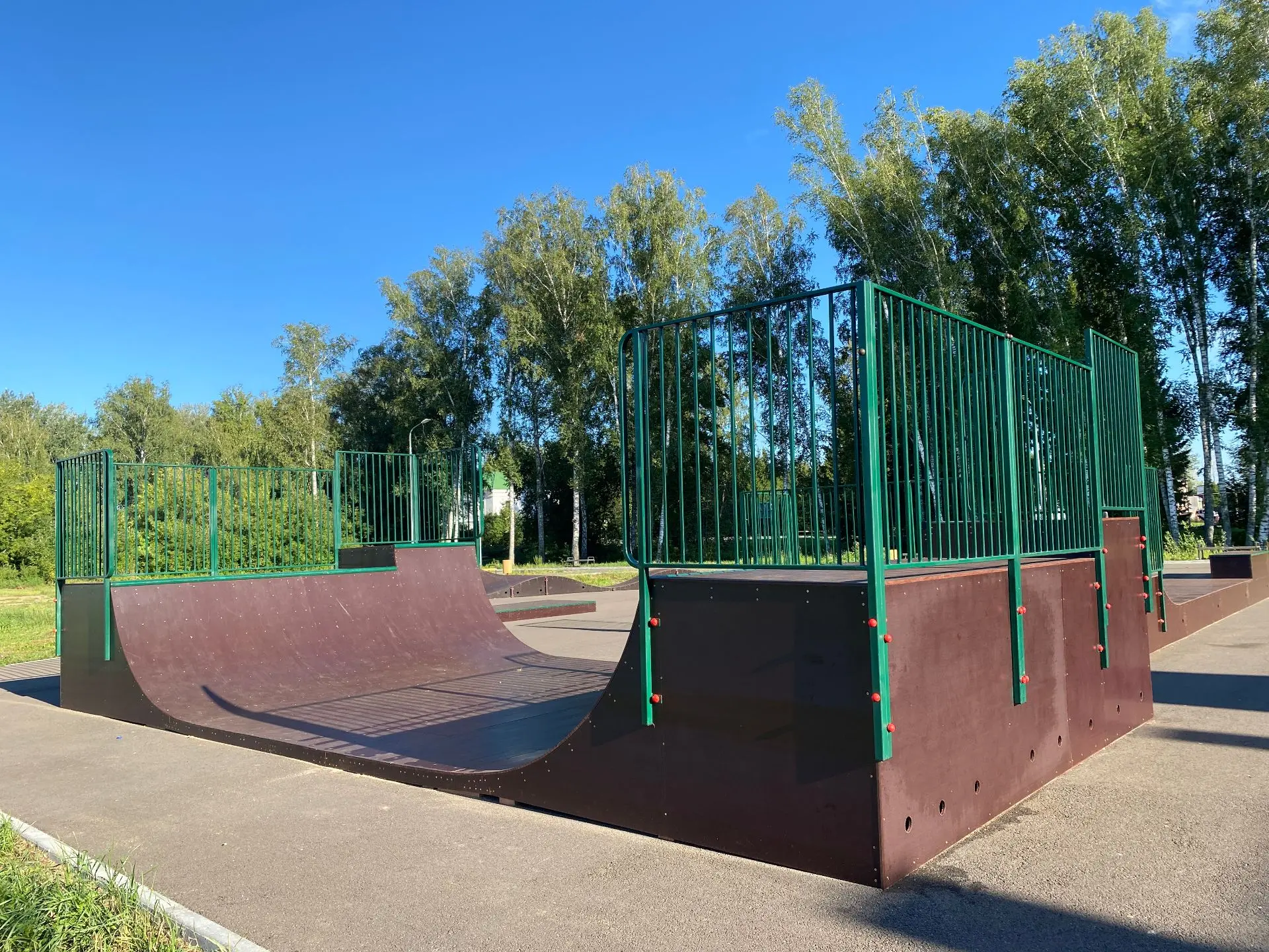 🌳В рамках проекта по формированию комфортной городской среды в Школьной роще завершено...