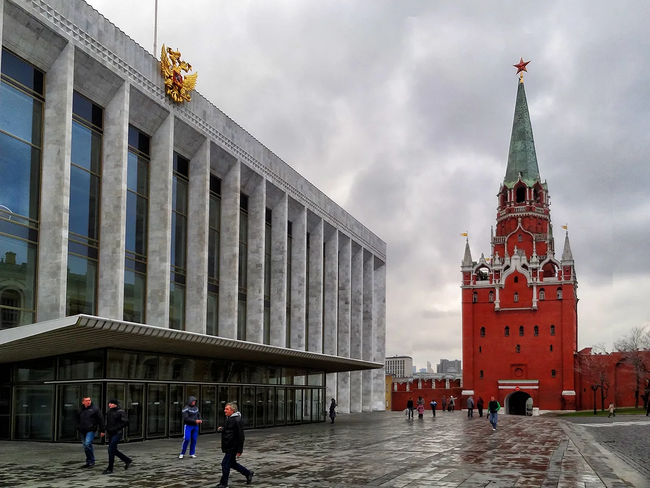 Как назывался в советские времена Государственный кремлёвский дворец?