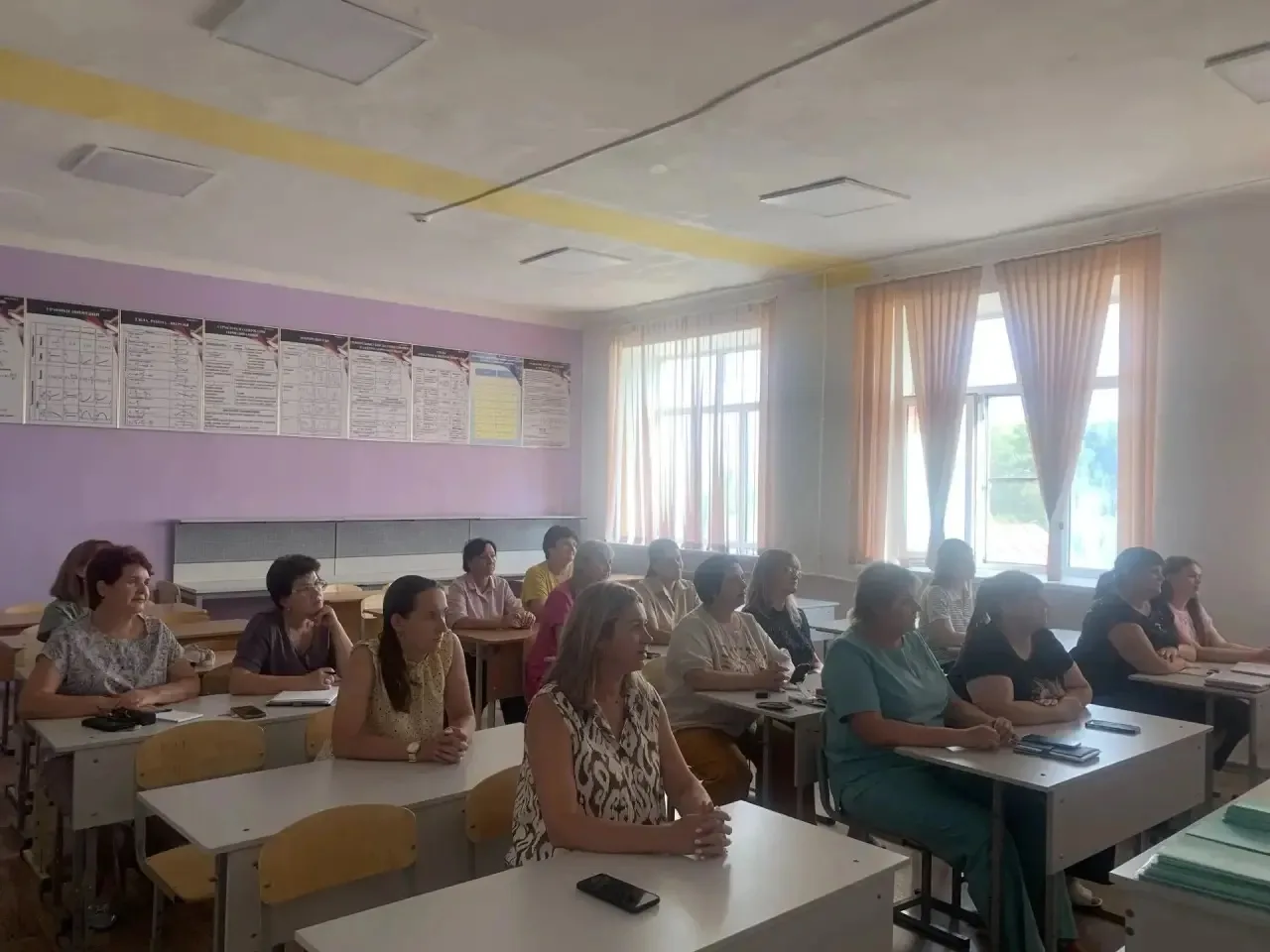 3 сентября педагоги, родители (законные представители) обучающихся МБОУ СОШ N3 приняли ...