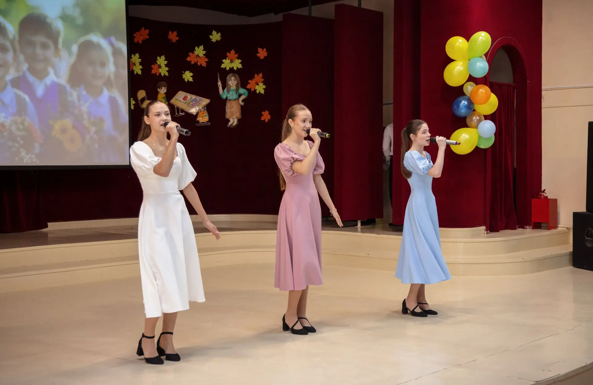 Сегодня в Ейском полипрофильном колледже было особенно тепло и радушно. С раннего утра ...