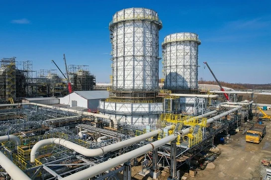 Амурский газохимический комплекс (ГХК) в августе начнет выпуск продукции, а в феврале 2027 года выйд