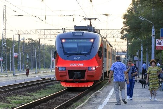 На 1281 км перегона «Таганрог-Морская» электропоездом травмирован мужчина. На место происшествия нез