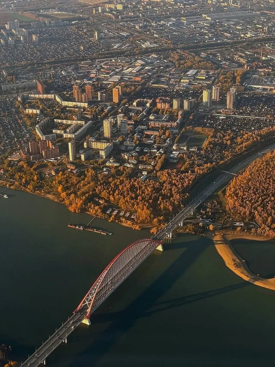 🤩 Потрясающие осенние кадры города с высоты