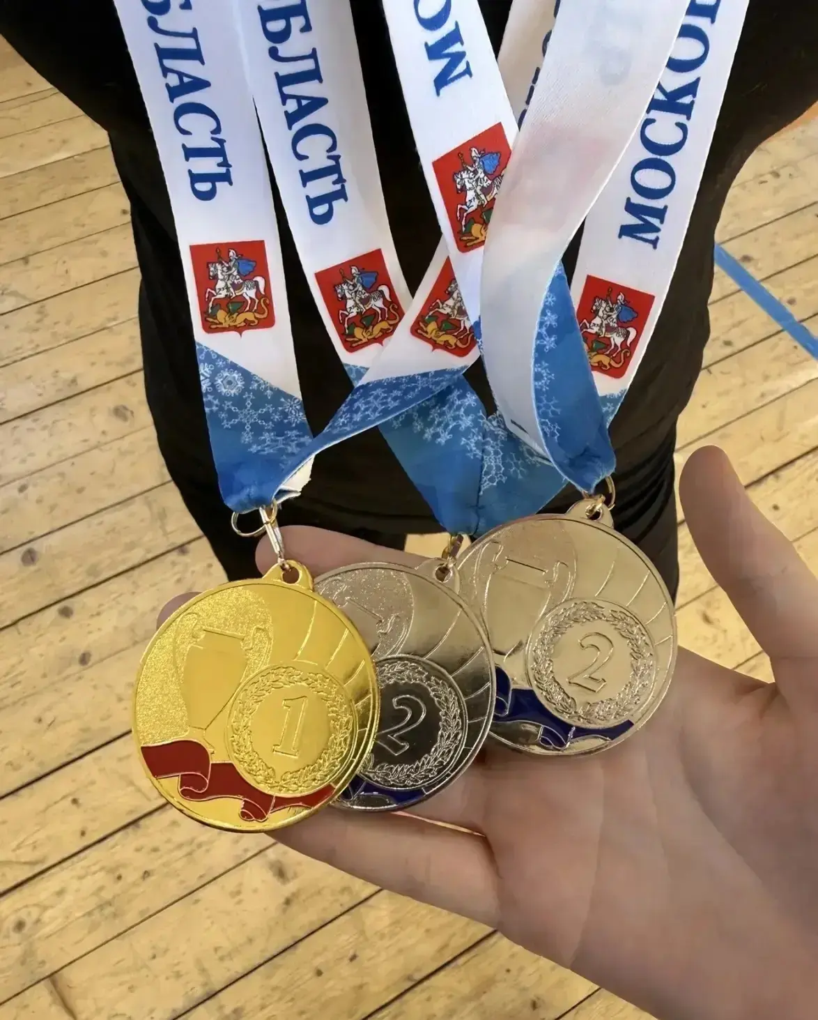 Ученица 8М класса Алиса Подробняк вернулась с Первенства Московской области по спортивной скакалке с
