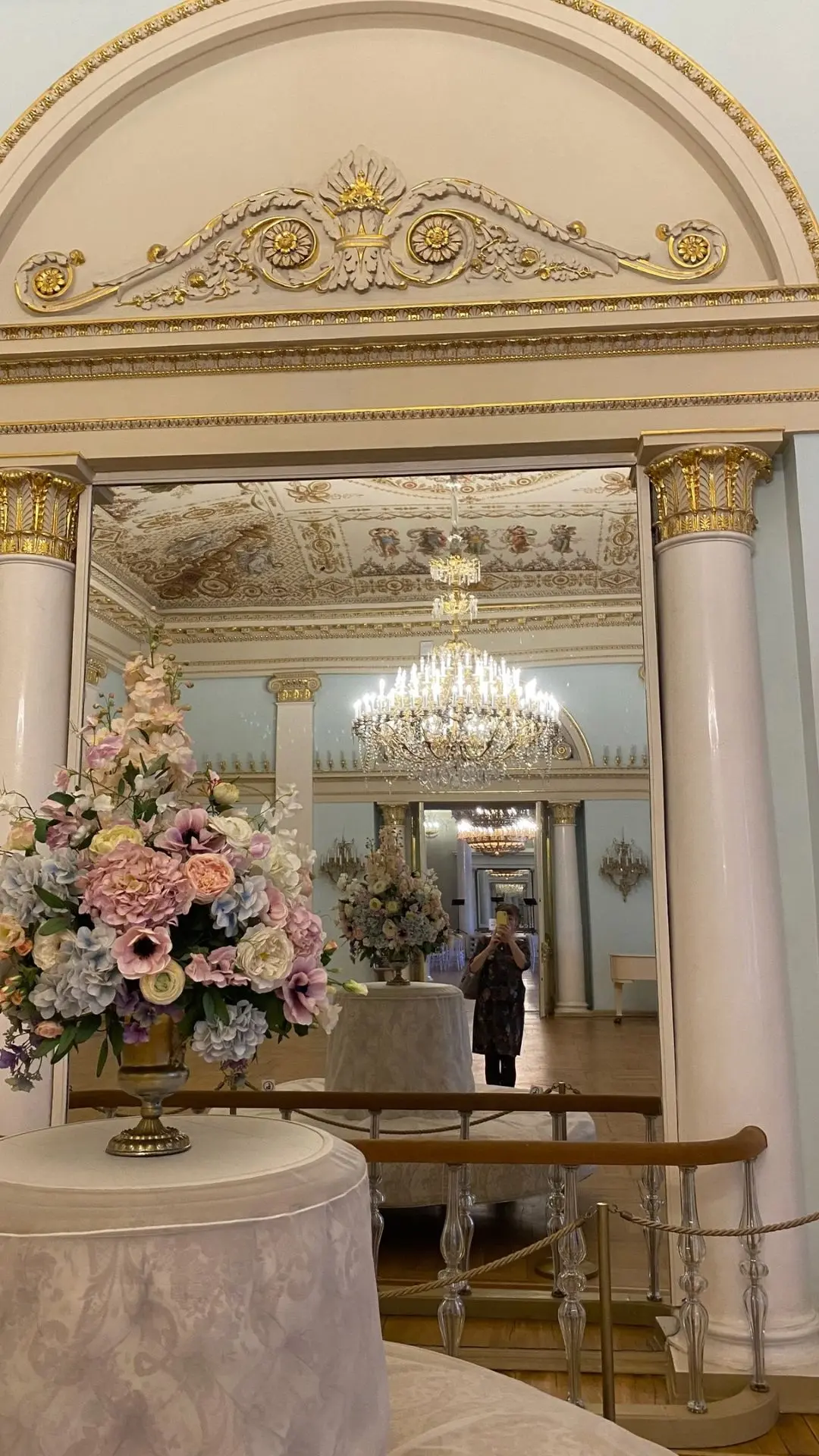 📷 Мой Юсуповский дворец: Июньская подборка
 
Петербургское лето бывает разным. Солнечным и дождливы