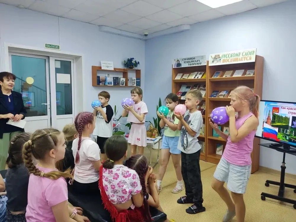 🌟 День в пришкольном лагере «Солнечный»: знания, дружба и активный отдых! 🌟

Сегодня ребята из лаг